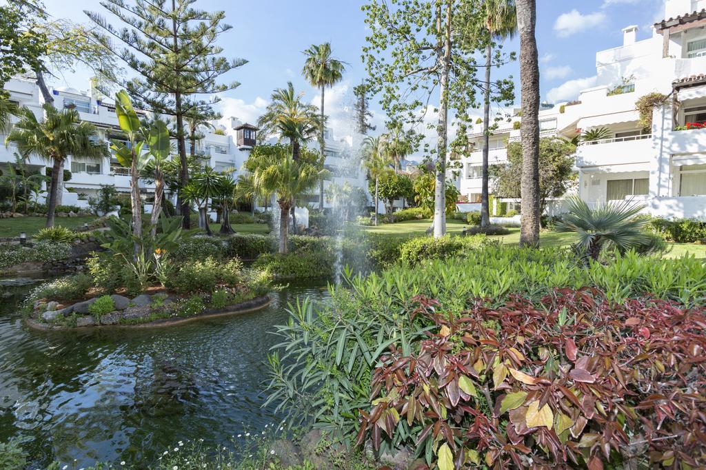 Urb. Alhambra Del Mar, Apartment Marbella