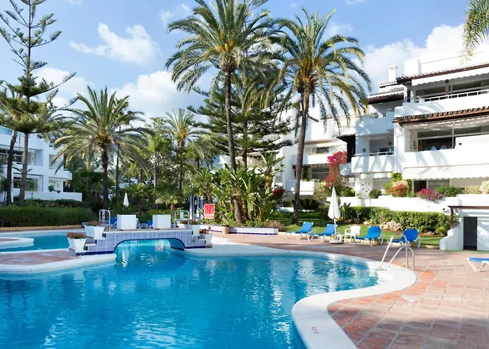 Urb. Alhambra Del Mar, Marbella
